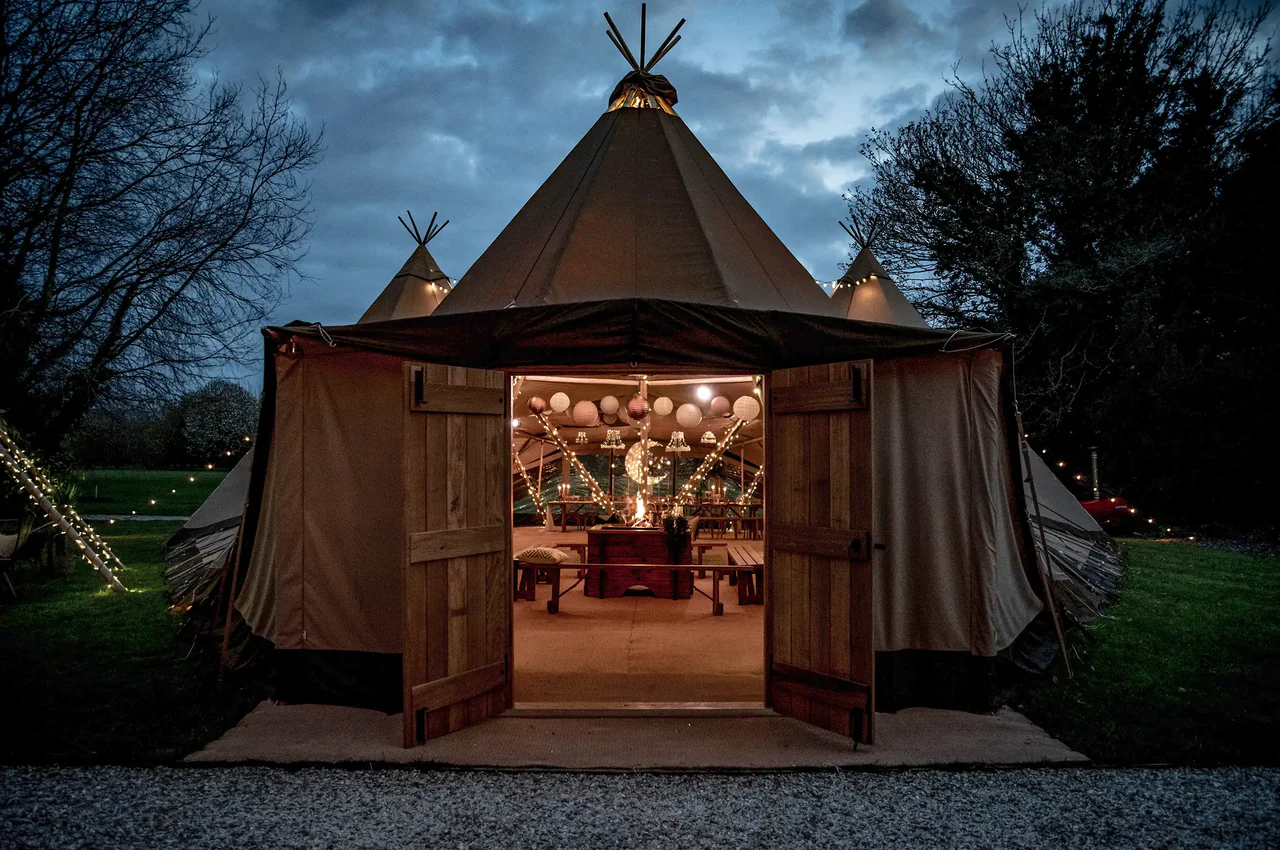 2793_WFimage_WALLFLEX_-_INTERIORS___DOORS_SERENTIPI_by_Flisher_Photography