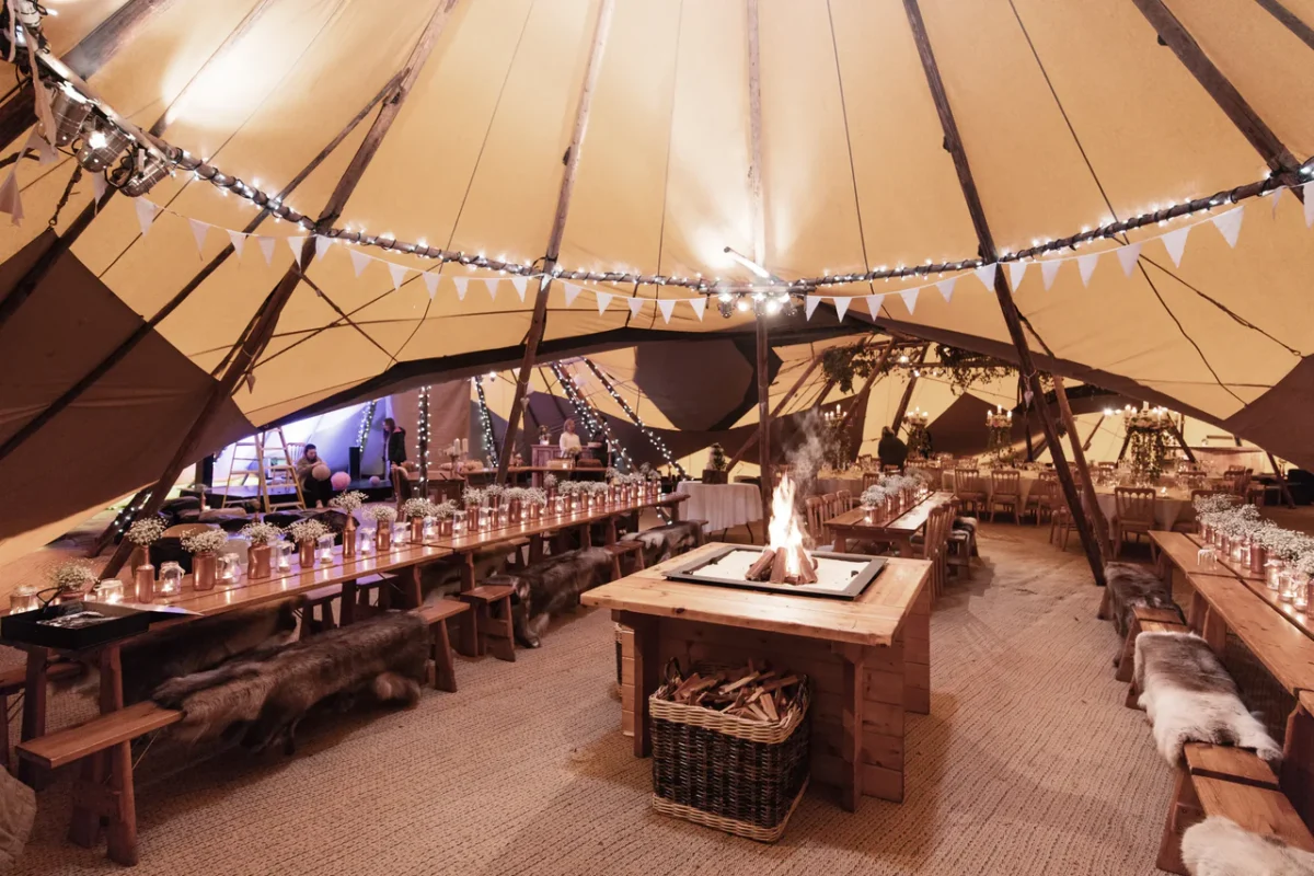 PAGE-PRODUCT-FURNISHINGS-Beautiful-World-Tents-Chris-Giles